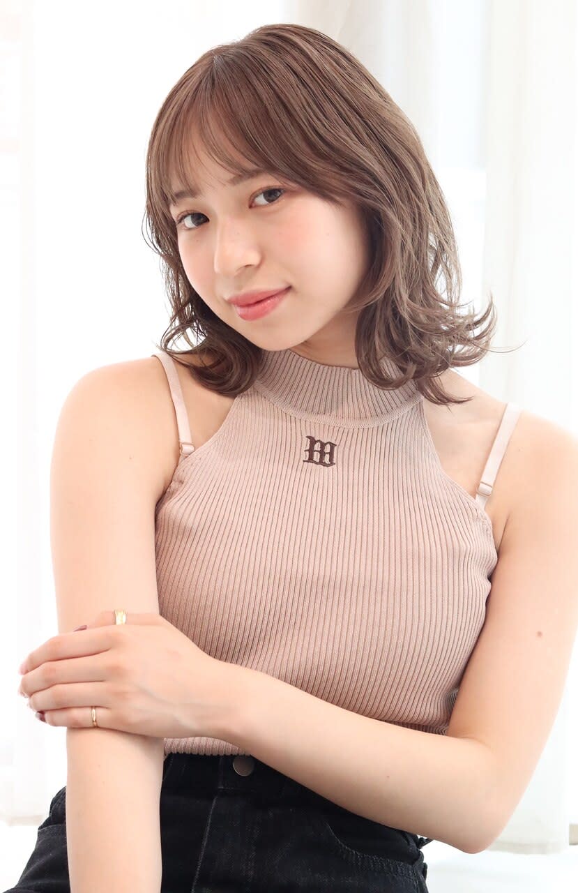 shirof shinjuku【シロフシンジュク】【シロフシンジュク】のスタイル紹介。大人外ハネボブ/レイヤースタイル/大人ハイトーン