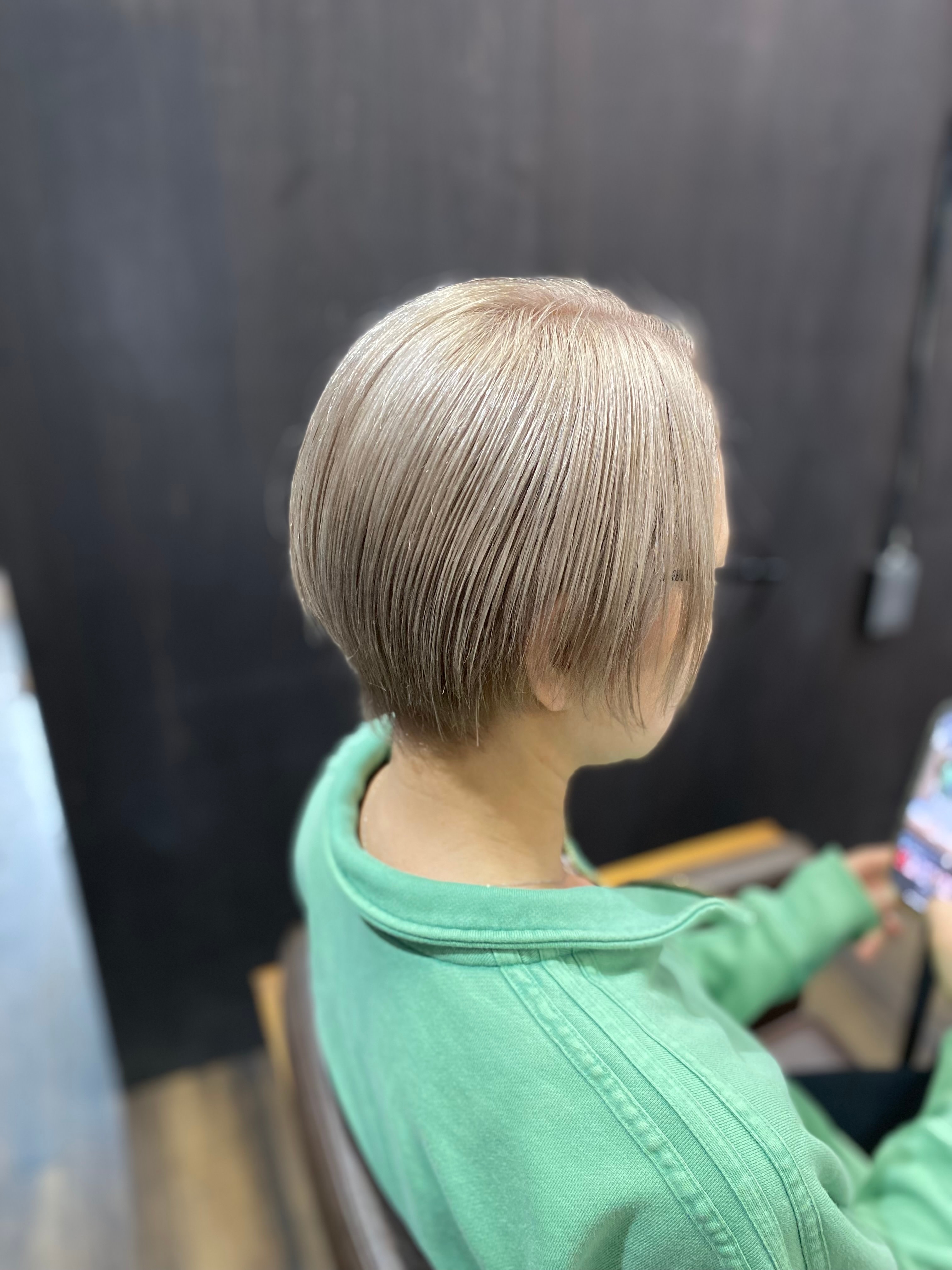 BirtH【バース】【バース】のスタイル紹介。ハイトーンベージュ