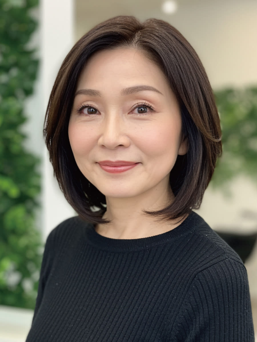 ダメージレスサロン I・STYLE 戸坂店【アイスタイル】のスタイル紹介。50-60代にオススメ★上品さ引き立つ大人のレイヤーボブ