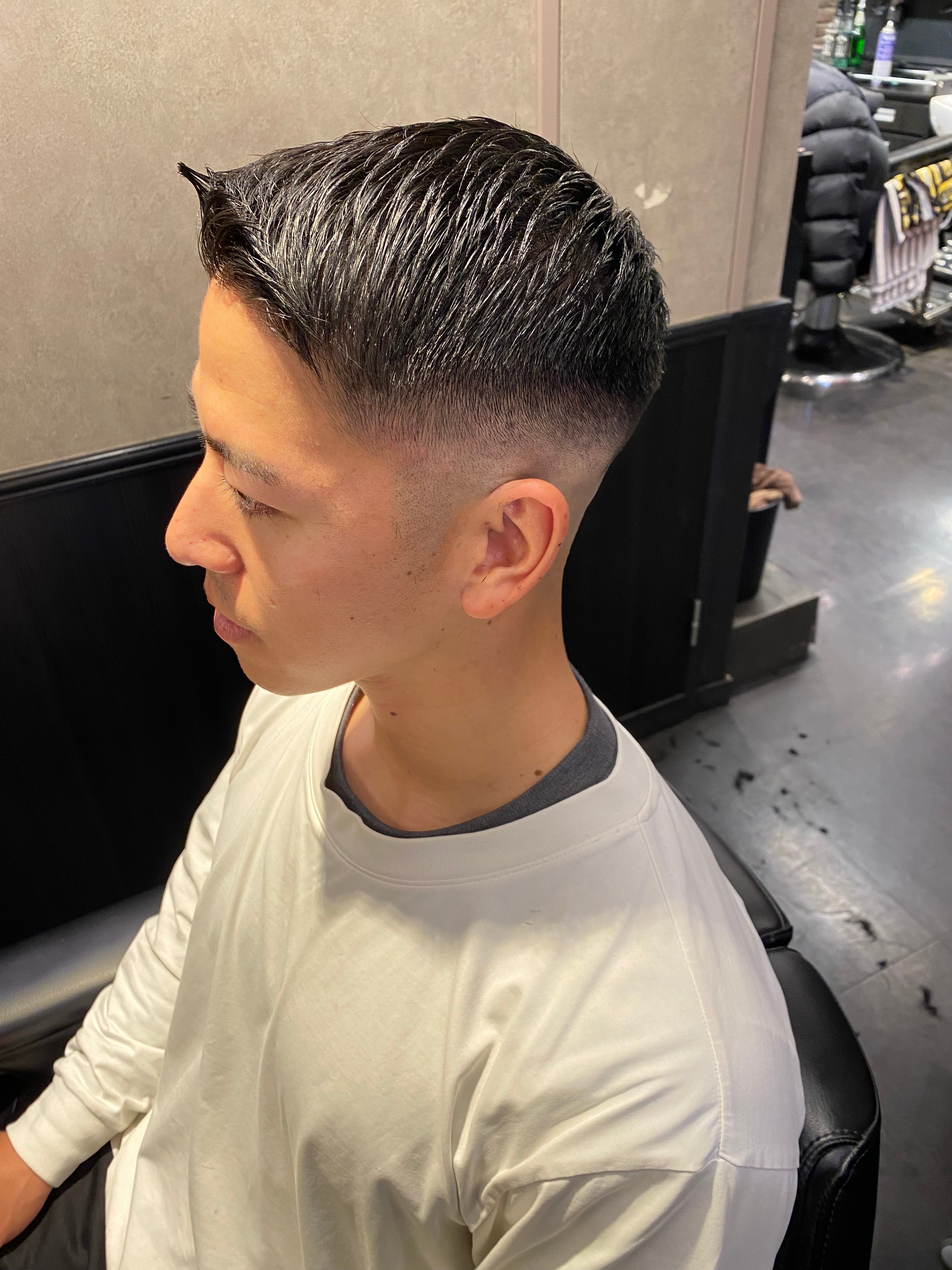 Bro Tokyo BARBERSHOP 神田店 MEN'S専門理容室【ブロートーキョーバーバーショップカンダテンメンズセンモンリヨウシツ】のスタイル紹介。ハイフェード