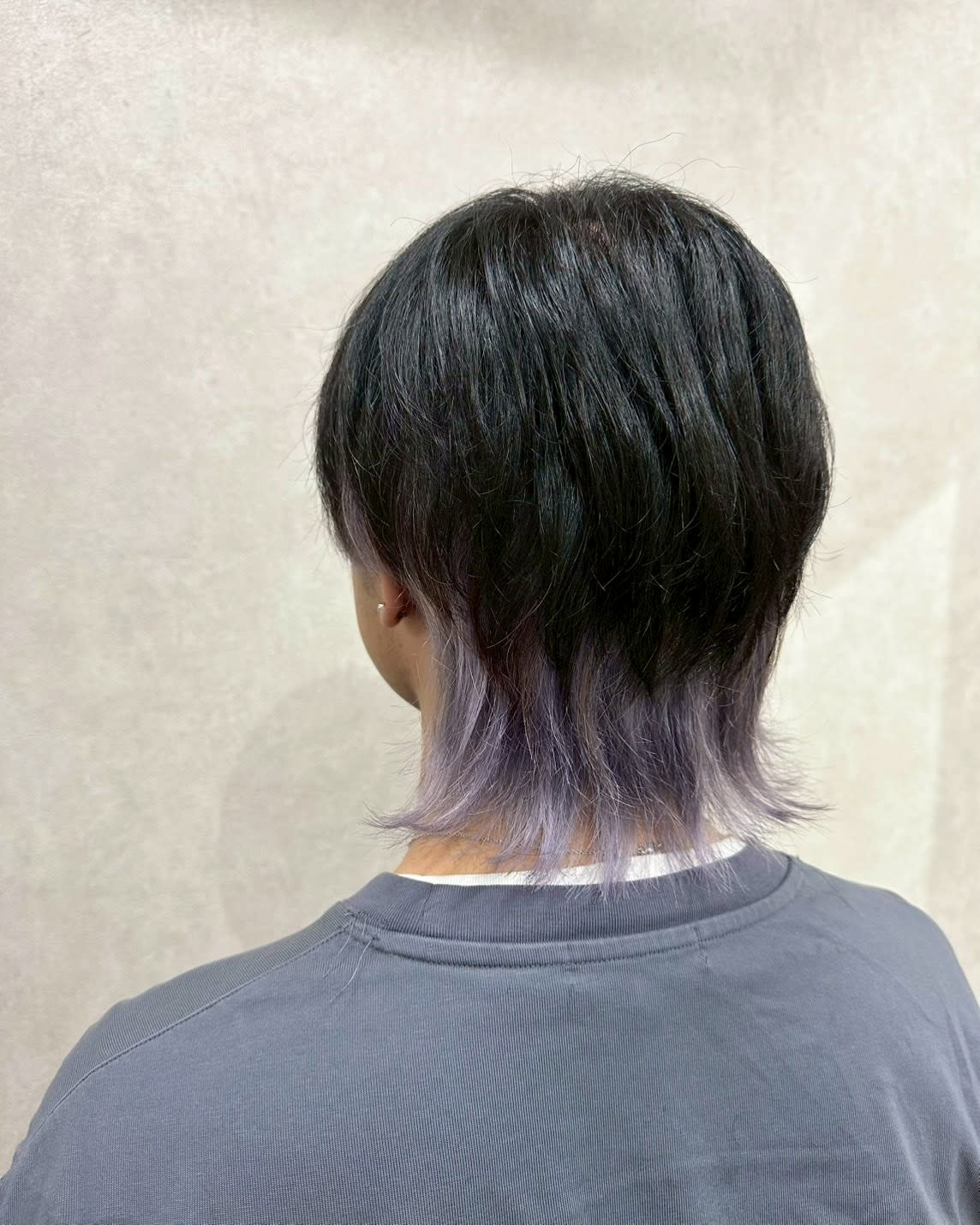 Vis Hair＆Beauty 西新井店【ビス ヘア アンド ビューティー】【ビス ヘアアンドビューティー】のスタイル紹介。ラベンダーグラデのネオウルフ