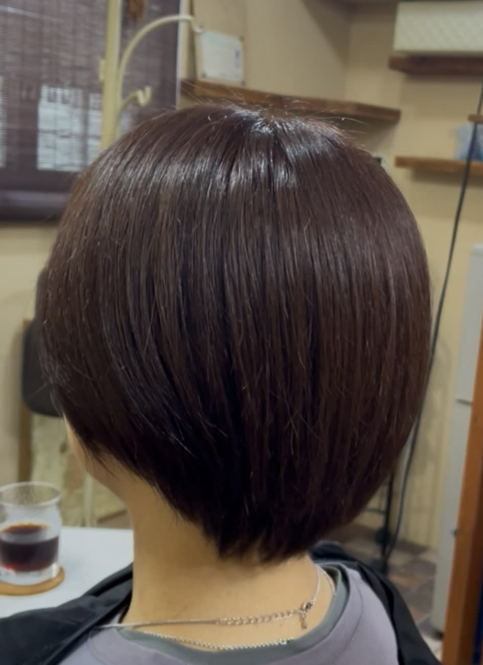 hair CUSTOM【ヘアカスタム】のスタイル紹介。コアミートリートメントカラーカット