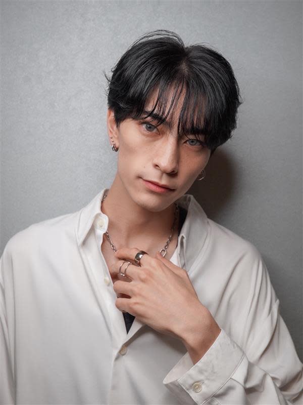 men's salon Gaudi 博多店【メンズサロン ガウディ】【メンズサロン ガウディ ハカタテン】のスタイル紹介。メンズカット×シースルーマッシュ