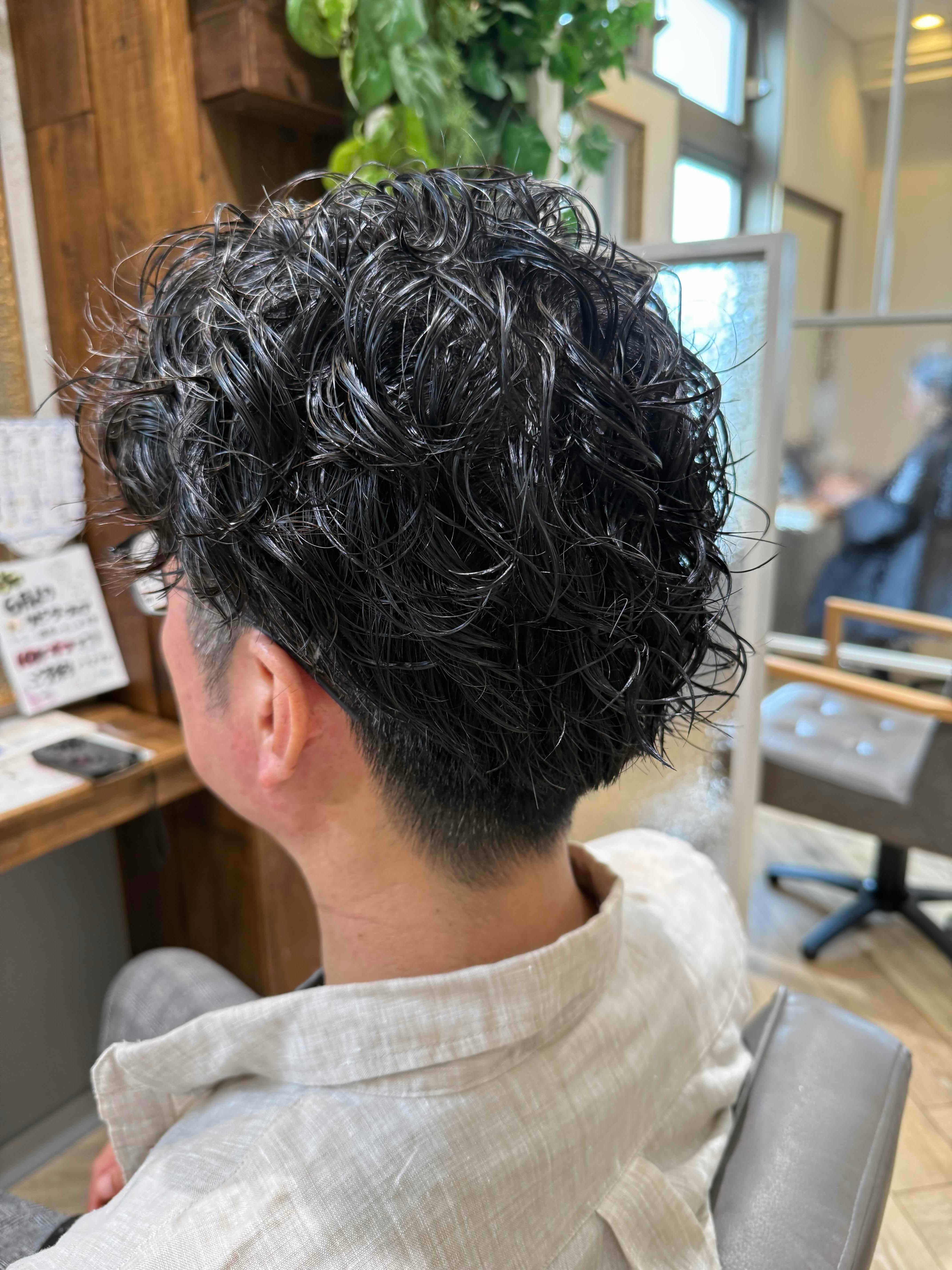 U-CHAMBORD【ユーシャンボール】【ユーシャンボール】のスタイル紹介。大人パーマ