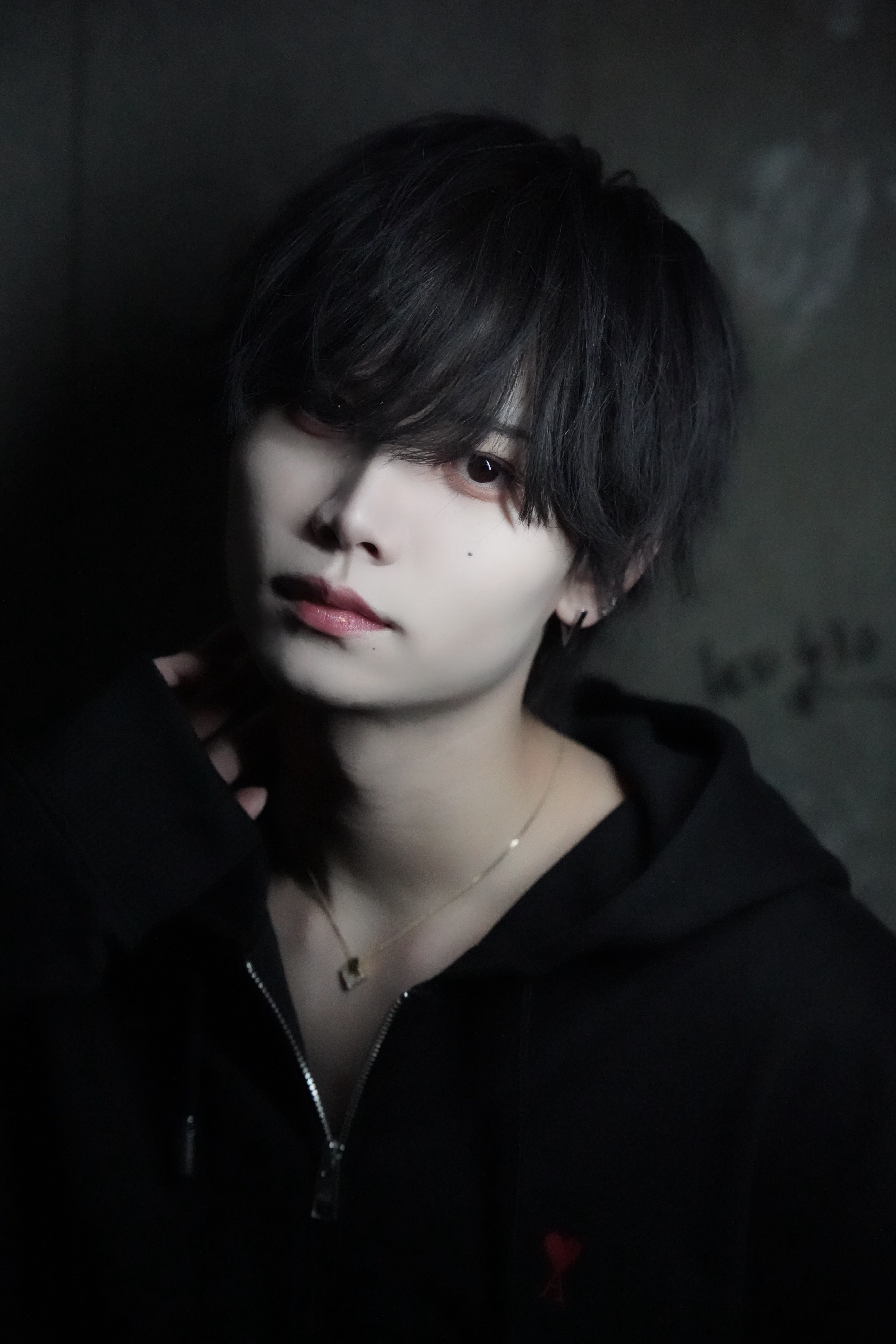 syn【シン】のスタイル紹介。マッシュヘア