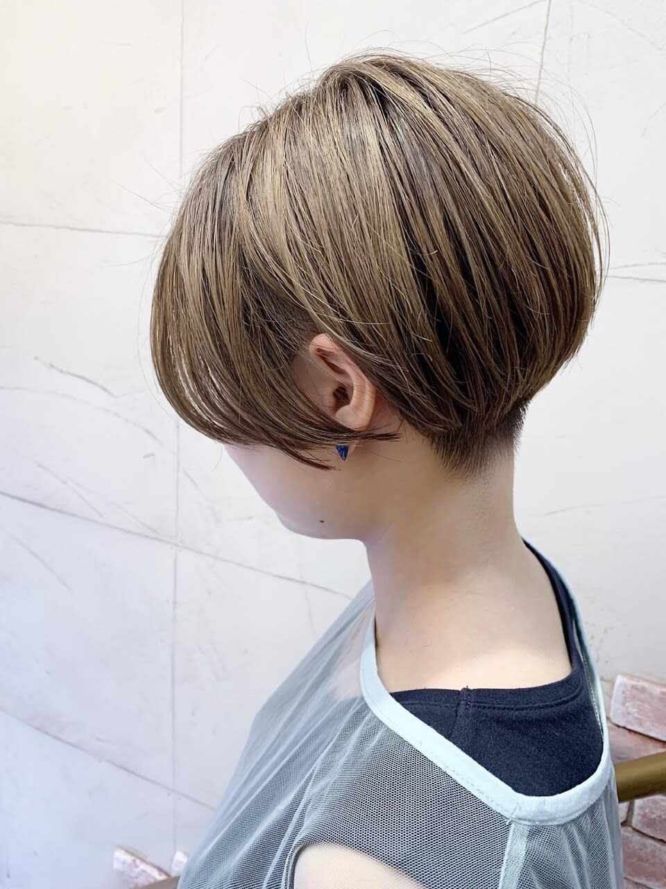 モリオ・フロム・ロンドン成増店【モリオフロムロンドンナリマステン】のスタイル紹介。【morio成増 セリザワ】刈り上げショートボブ ハイライト