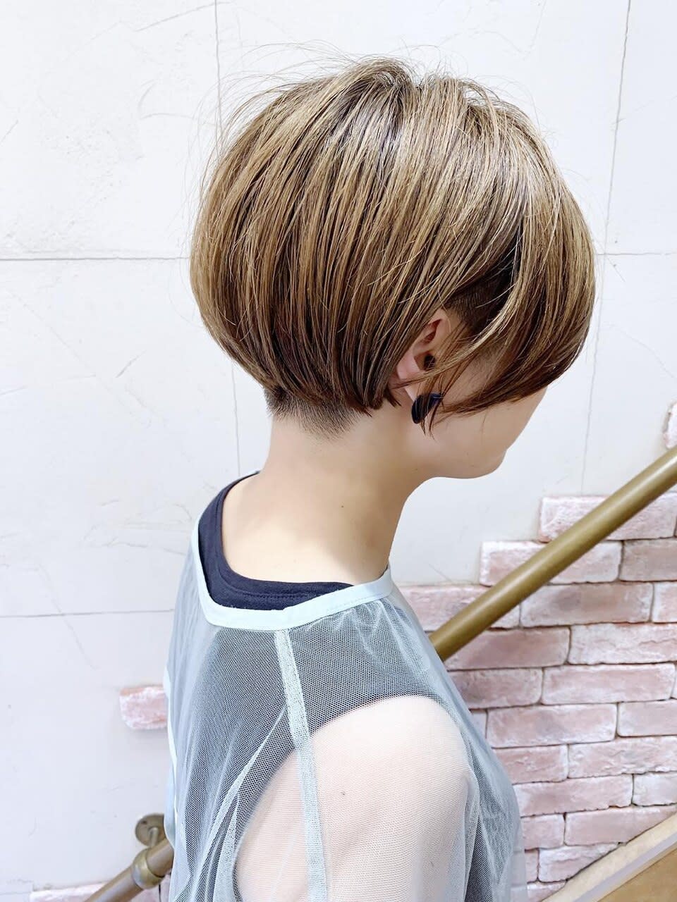 モリオ・フロム・ロンドン成増店【モリオフロムロンドンナリマステン】のスタイル紹介。【morio成増 セリザワ】刈り上げショートボブ ハイライト