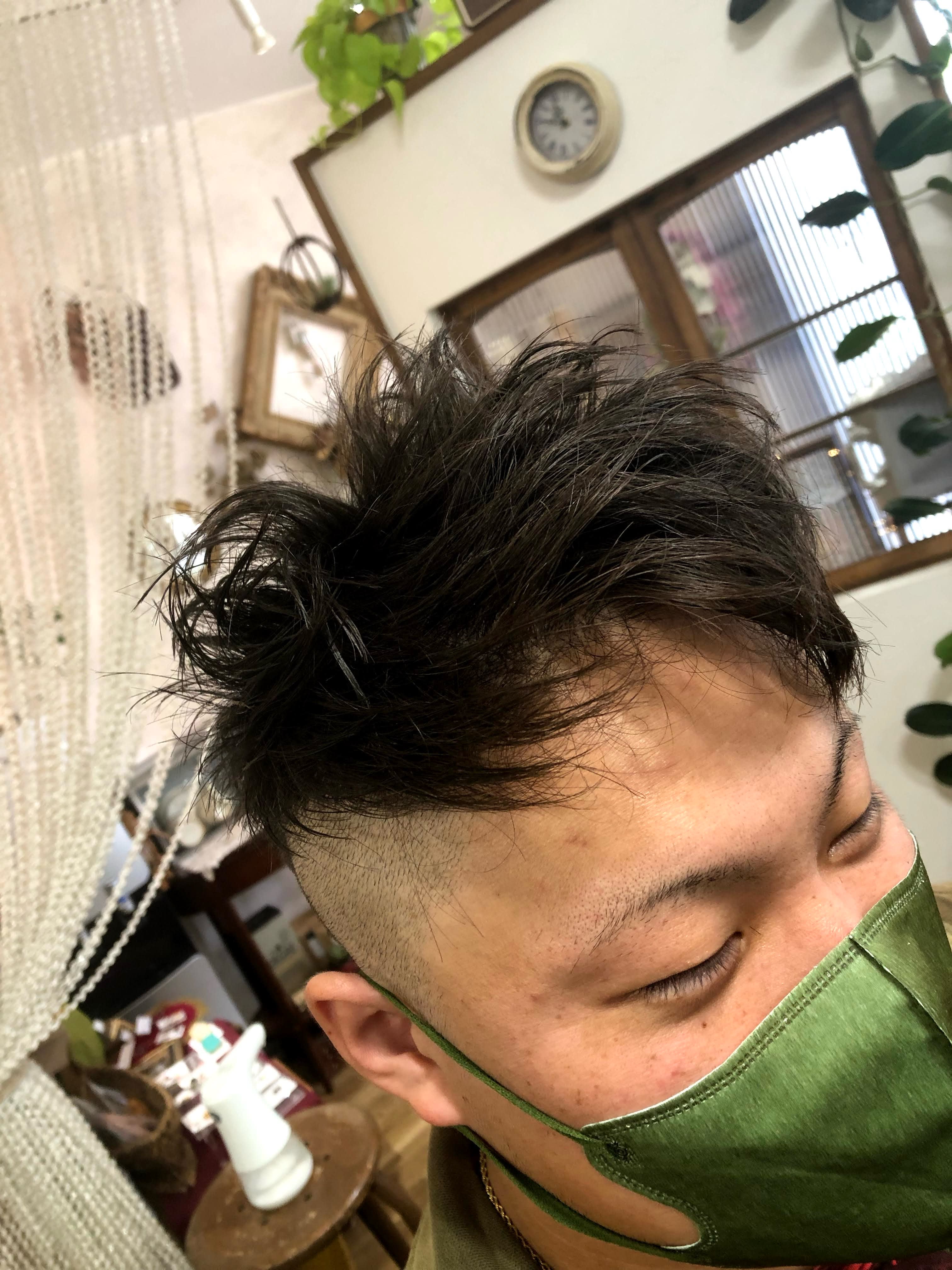 Hair Salon 63【ヘアサロン ロミ】のスタイル紹介。メンズ/鋭さ際立つスパイクスキンフェード