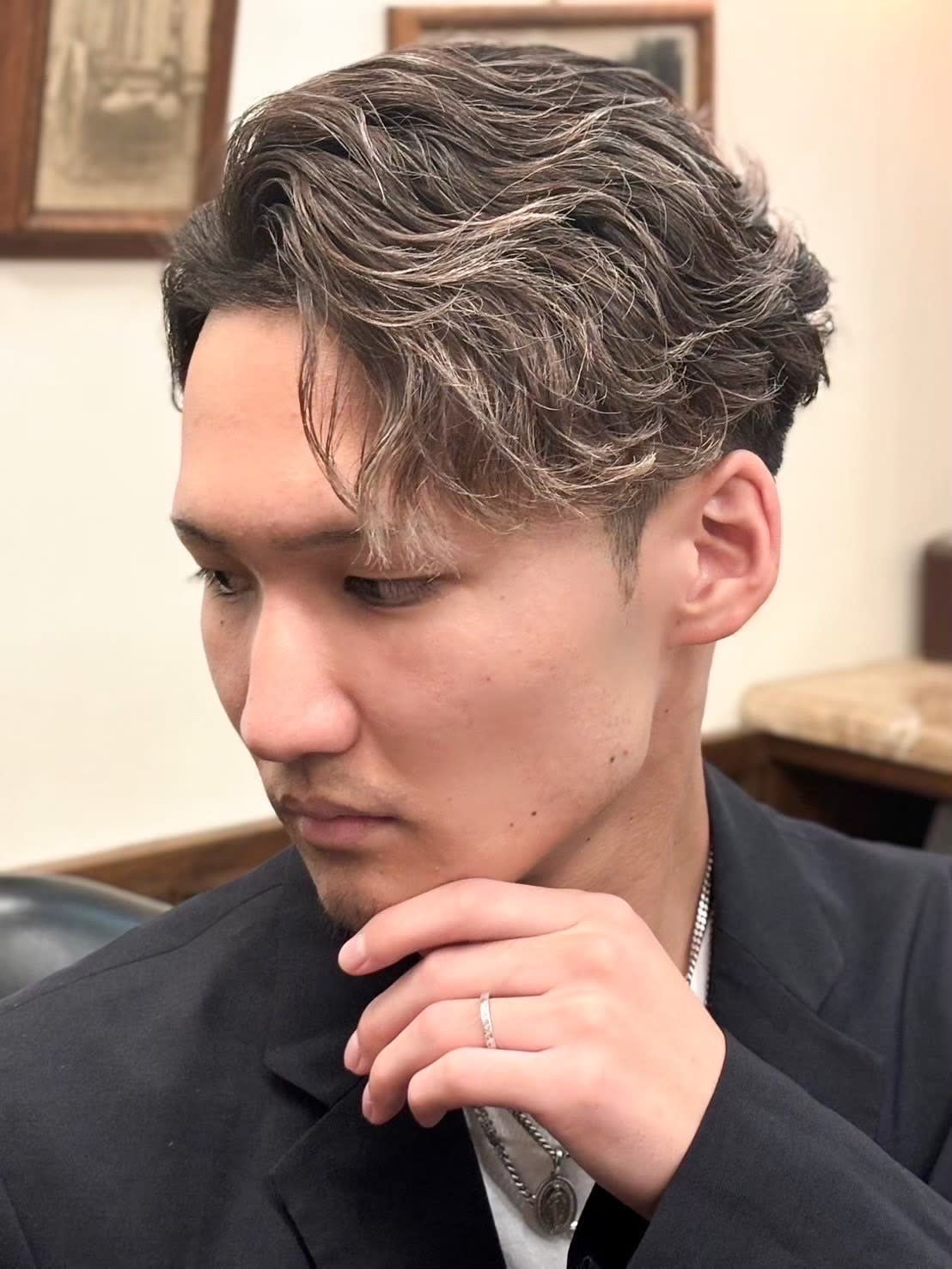 ヒロ銀座BARBER SHOP 大宮店【ヒロギンザバーバーショップオオミヤテン】のスタイル紹介。フェザーパーマ