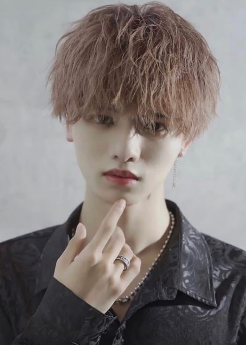 syn【シン】のスタイル紹介。ミルクティーマッシュ