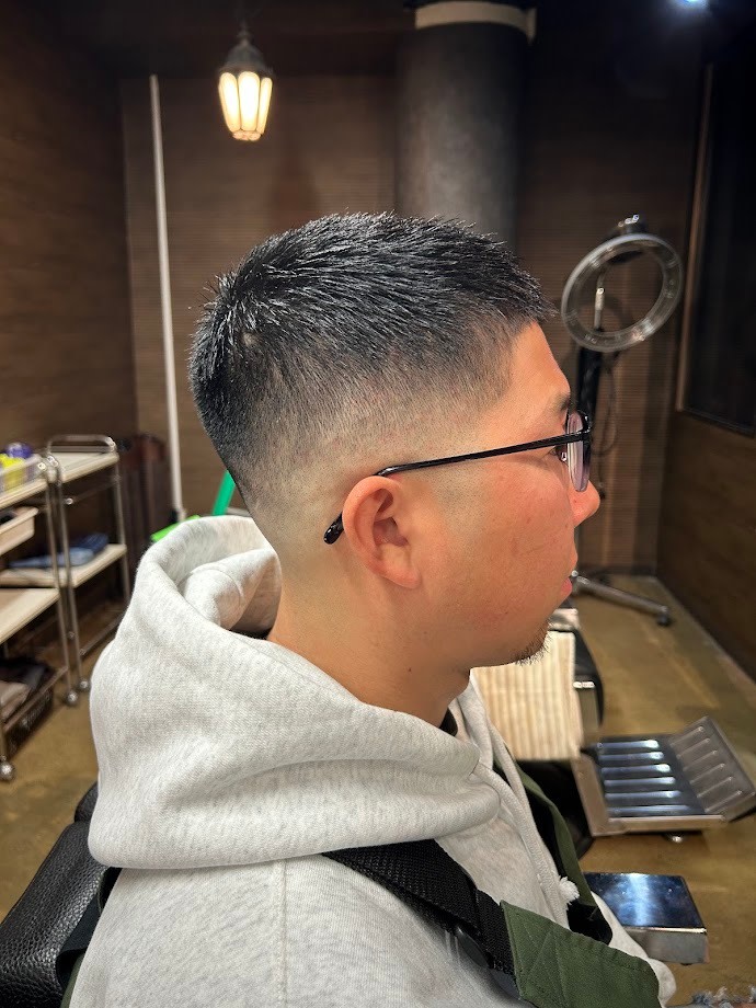 @110barbershop博多店　メンズカット/フェード/眉毛/理容室【ワンワンオー バーバー ショップ ハカタテン　メンズカット　フェード　マユゲ　リヨウシツ】のスタイル紹介。20代30代40代【濡れパン】濡れパン/メンズカット