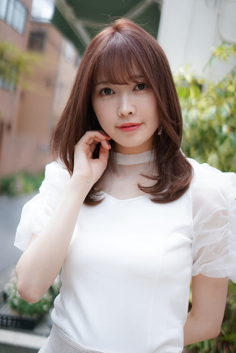 Hair salon Sol【ヘア サロン ソル】のスタイル紹介。ミディアムレイヤー