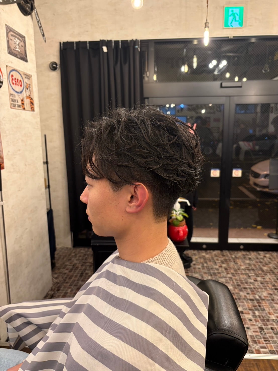 Bro Tokyo BARBERSHOP 神田店 MEN'S専門理容室【ブロートーキョーバーバーショップカンダテンメンズセンモンリヨウシツ】のスタイル紹介。スパイラル毛流れパーマ
