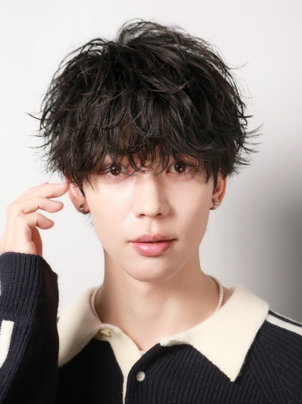 KUROT 福岡本店【クロト フクオカホンテン】のスタイル紹介。無造作シャドウマッシュ