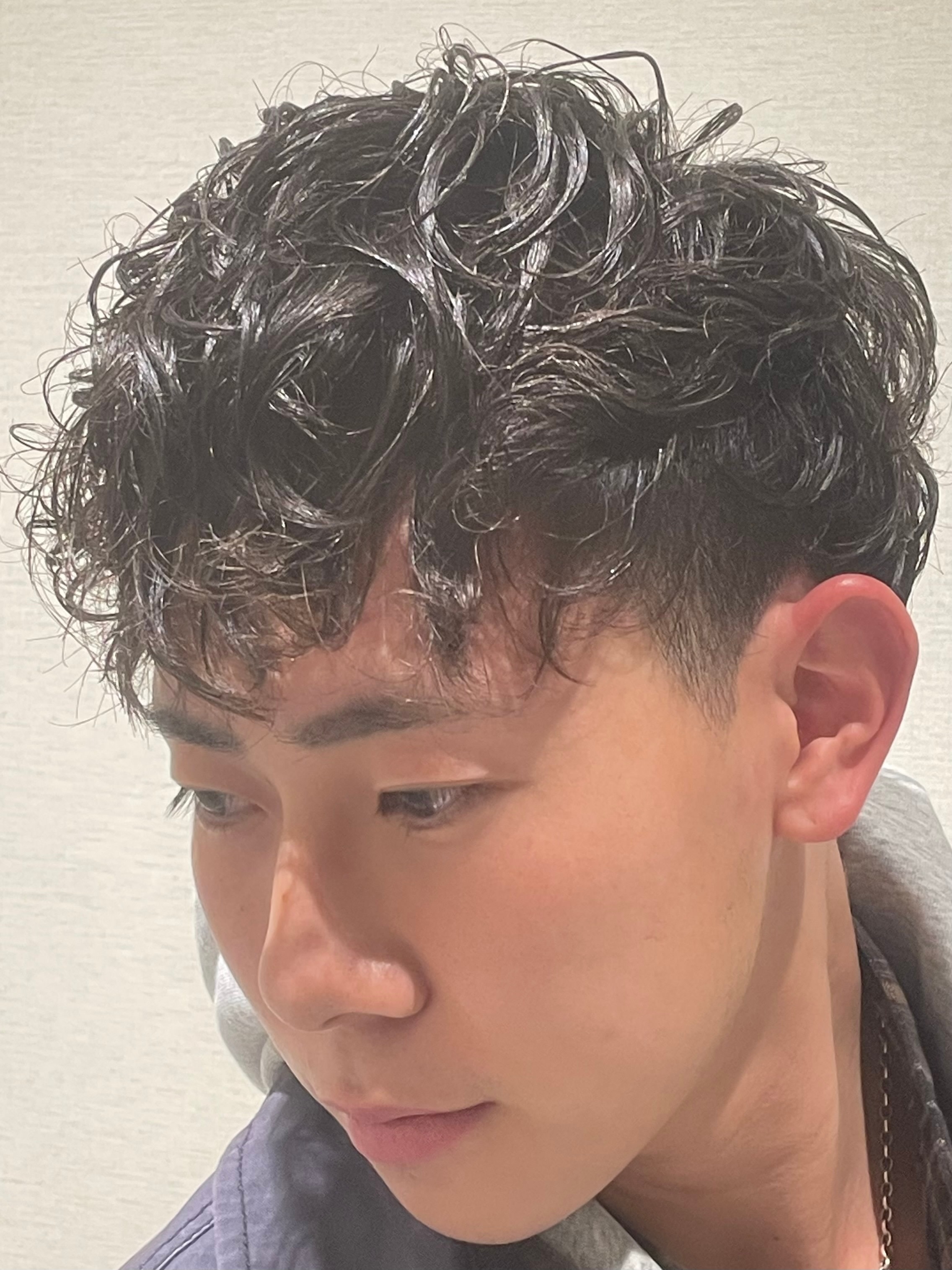 ヒロ銀座バーバーショップ大阪本店【ヒロギンザ バーバーショップオオサカホンテン】のスタイル紹介。スパイラルパーマ