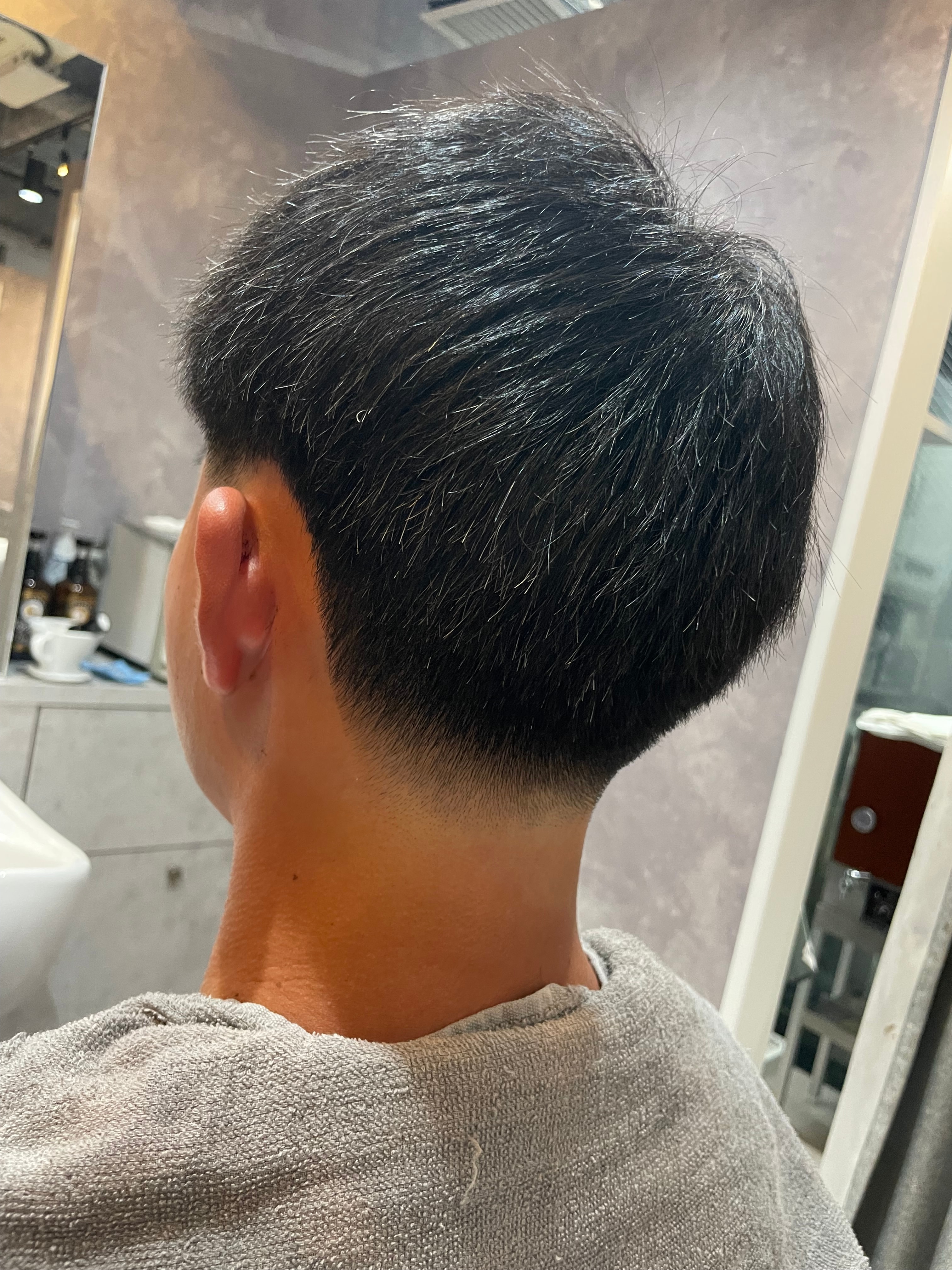 MEGURO BARBER SHOP 6PPONGI 目黒六【メグロ バーバー ショップ ロッポンギ メグロク】のスタイル紹介。テーパーフェード
