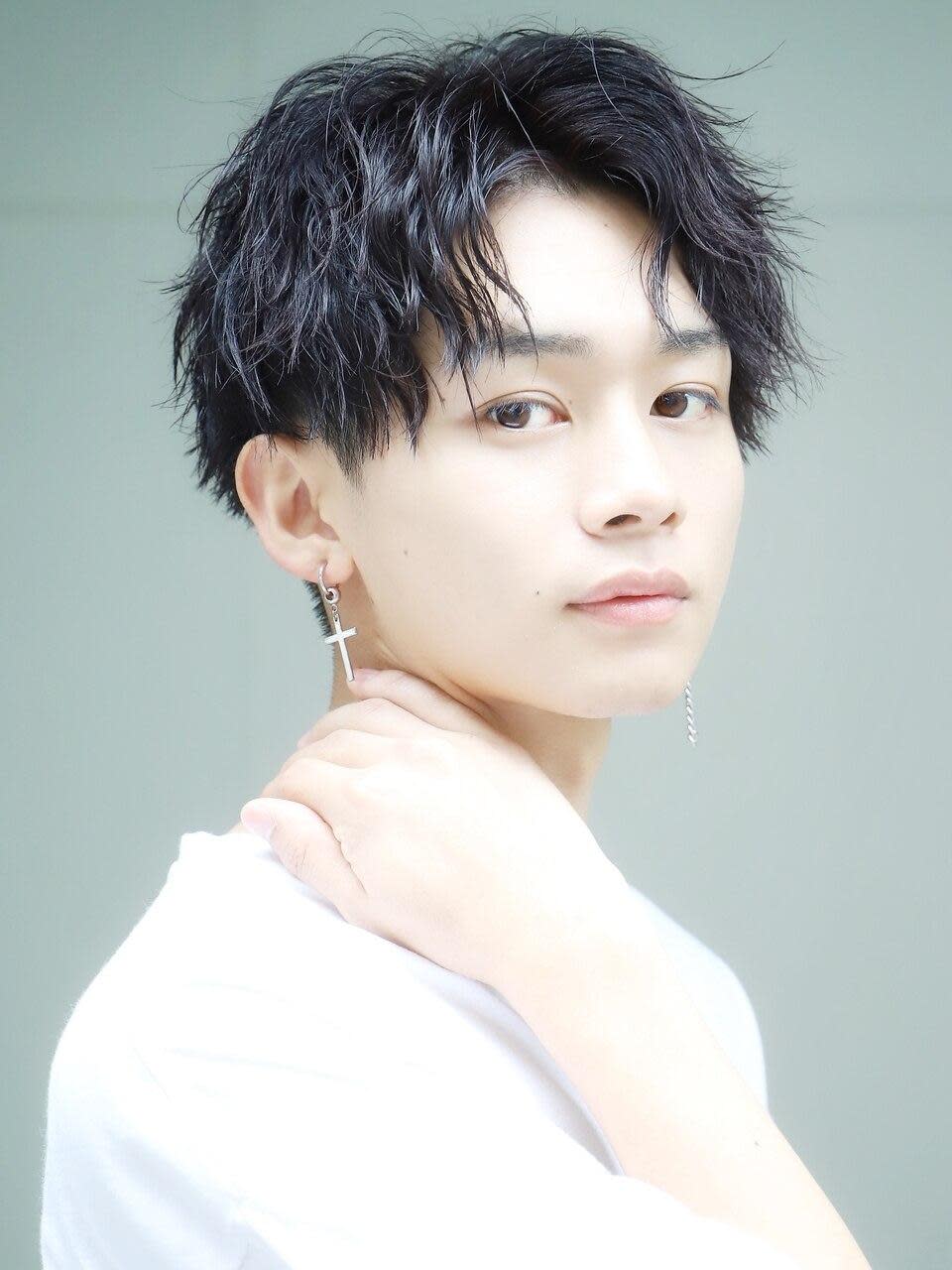 LIPPS hair 池袋【リップスヘアー】【リップス ヘアー イケブクロ】のスタイル紹介。【波巻き、ツイスパ、ミックスパーマ】　センターパート