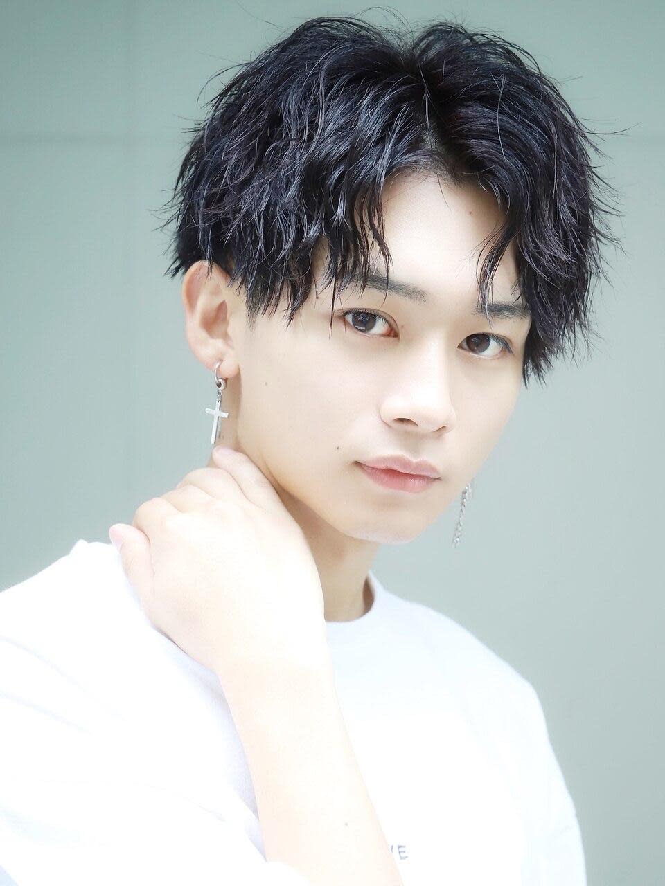 LIPPS hair Ray GINZA【リップスヘアー】【リップス ヘアー レイ ギンザ】のスタイル紹介。【波巻き、ツイスパ、ミックスパーマ】　センターパート