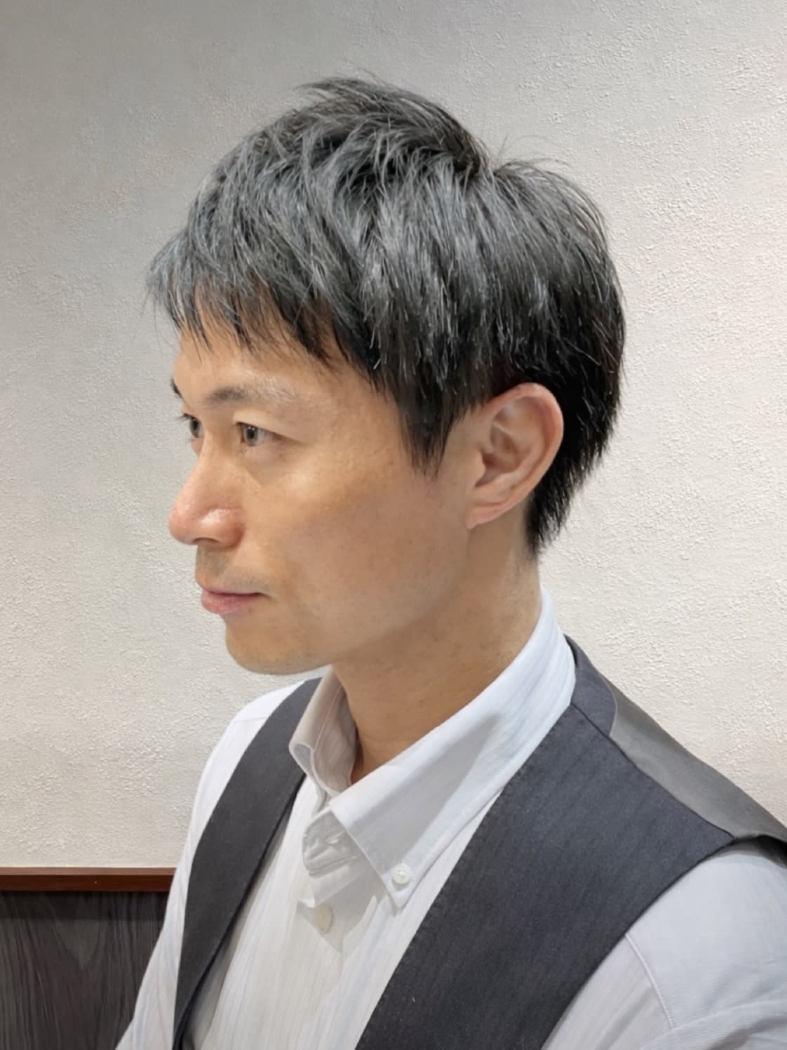 UN businessman barber【ユーエヌ ビジネスマン バーバー】のスタイル紹介。ビジネススタイル