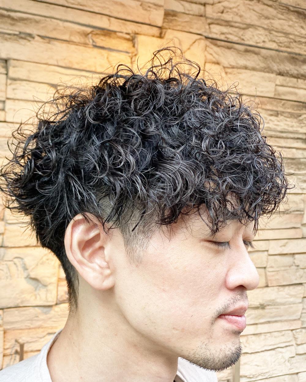 ヘアーモードキクチ 神田日銀通り店【ヘアーモードキクチ】のスタイル紹介。神田ハードスパイラル