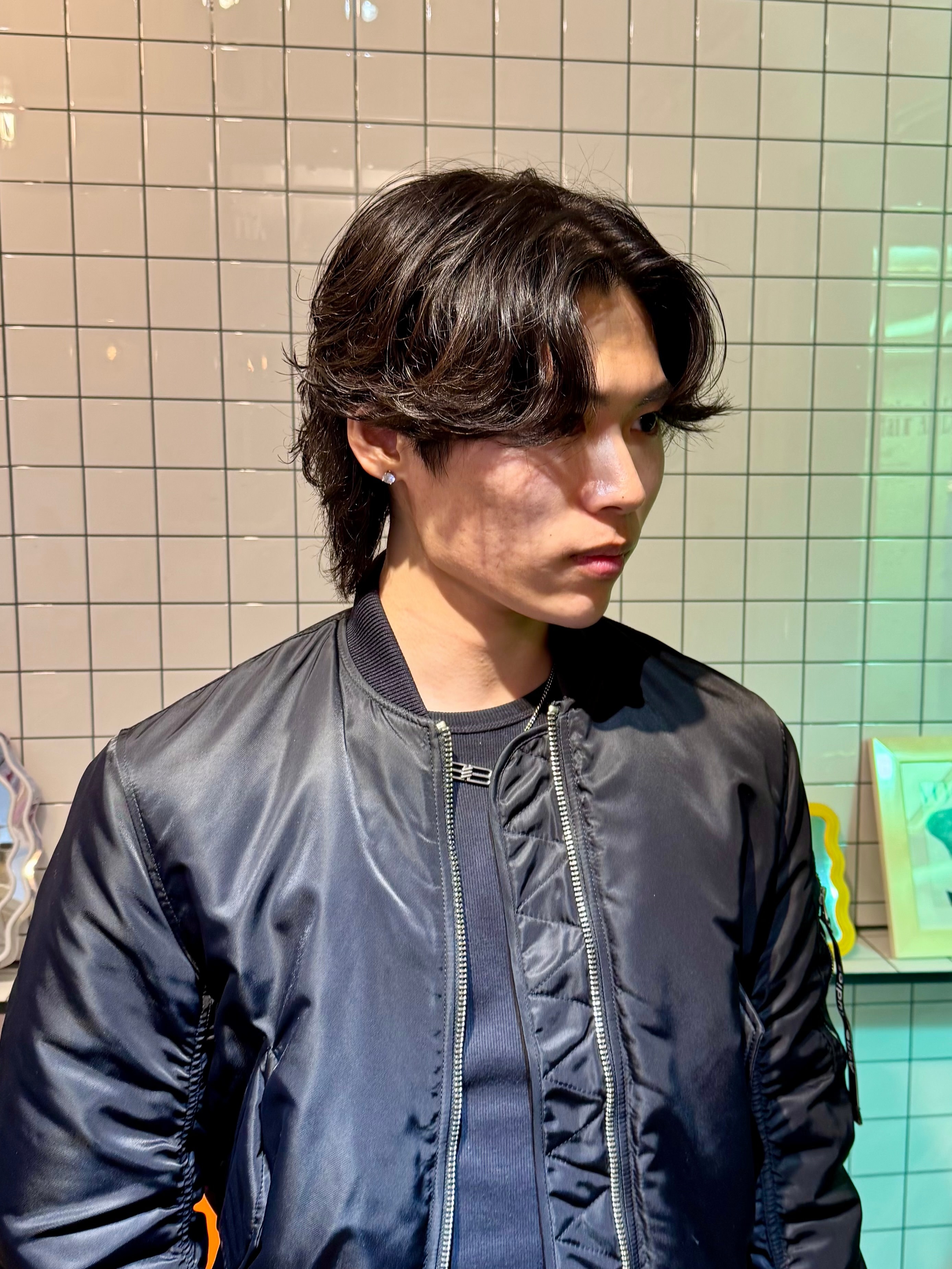 Hair ALES 原宿【ヘアーアレスハラジュク】のスタイル紹介。韓国ヘア/センターパート/パーマ/リバースパーマ/ピンパーマ