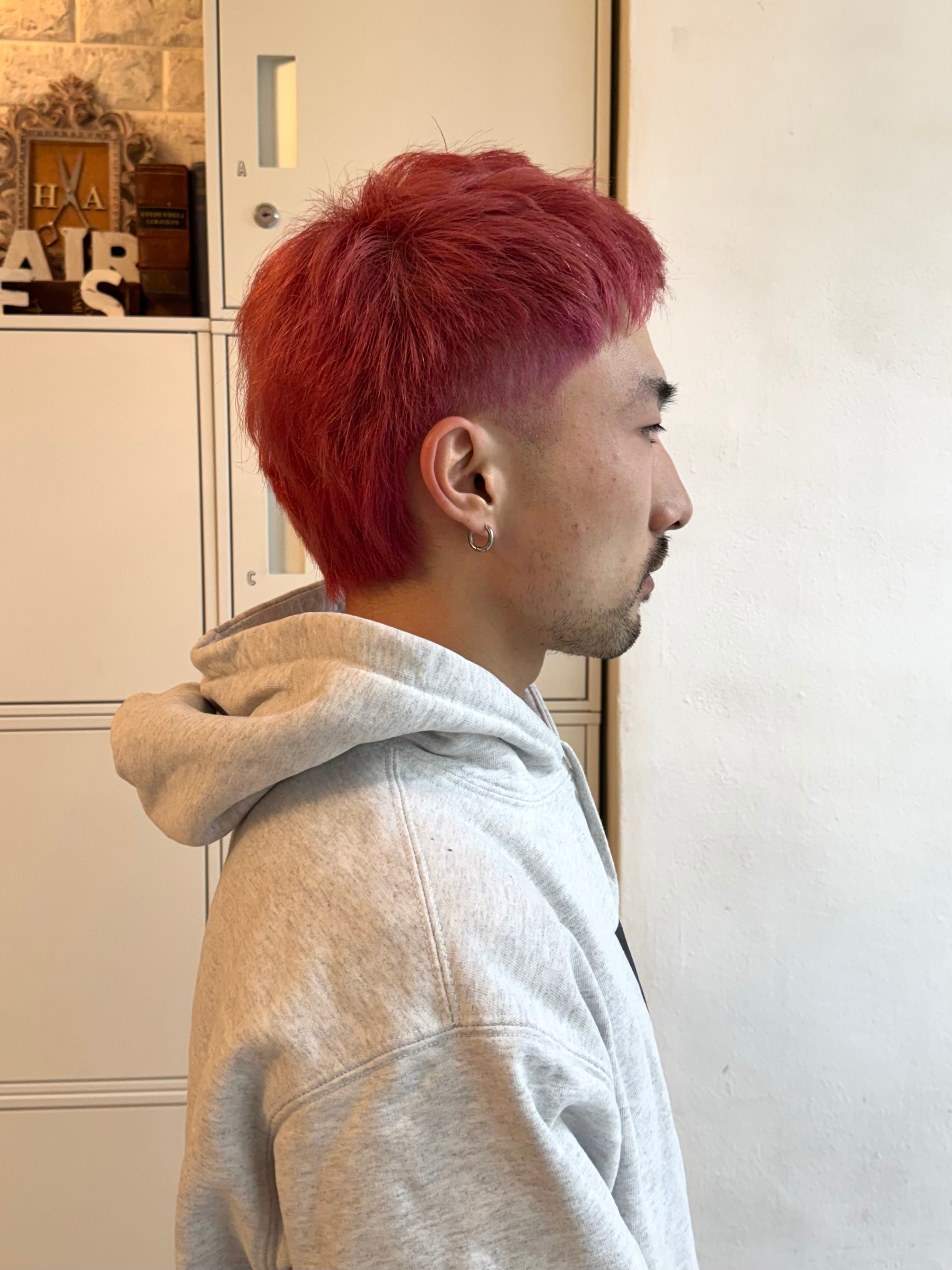 Hair ALES 原宿【ヘアーアレスハラジュク】のスタイル紹介。マレットヘア/テーパーフェード/ブリーチ/赤ピンク