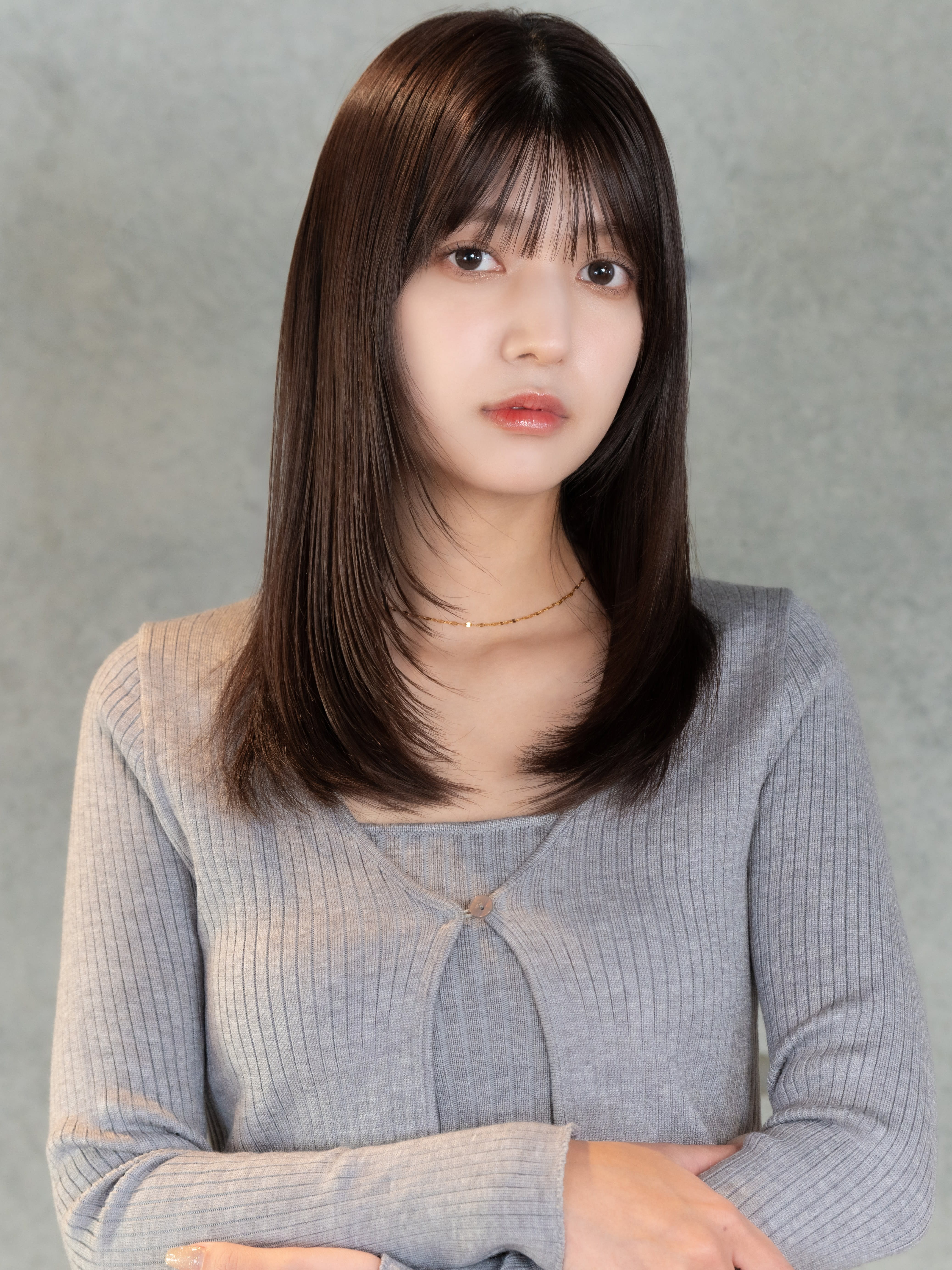 AUBE HAIR noa 熊谷店 【オーブ ヘアー ノア】【オーブ ヘアー ノア クマガヤテン】のスタイル紹介。20代・30代_顔周りレイヤーセミディ
