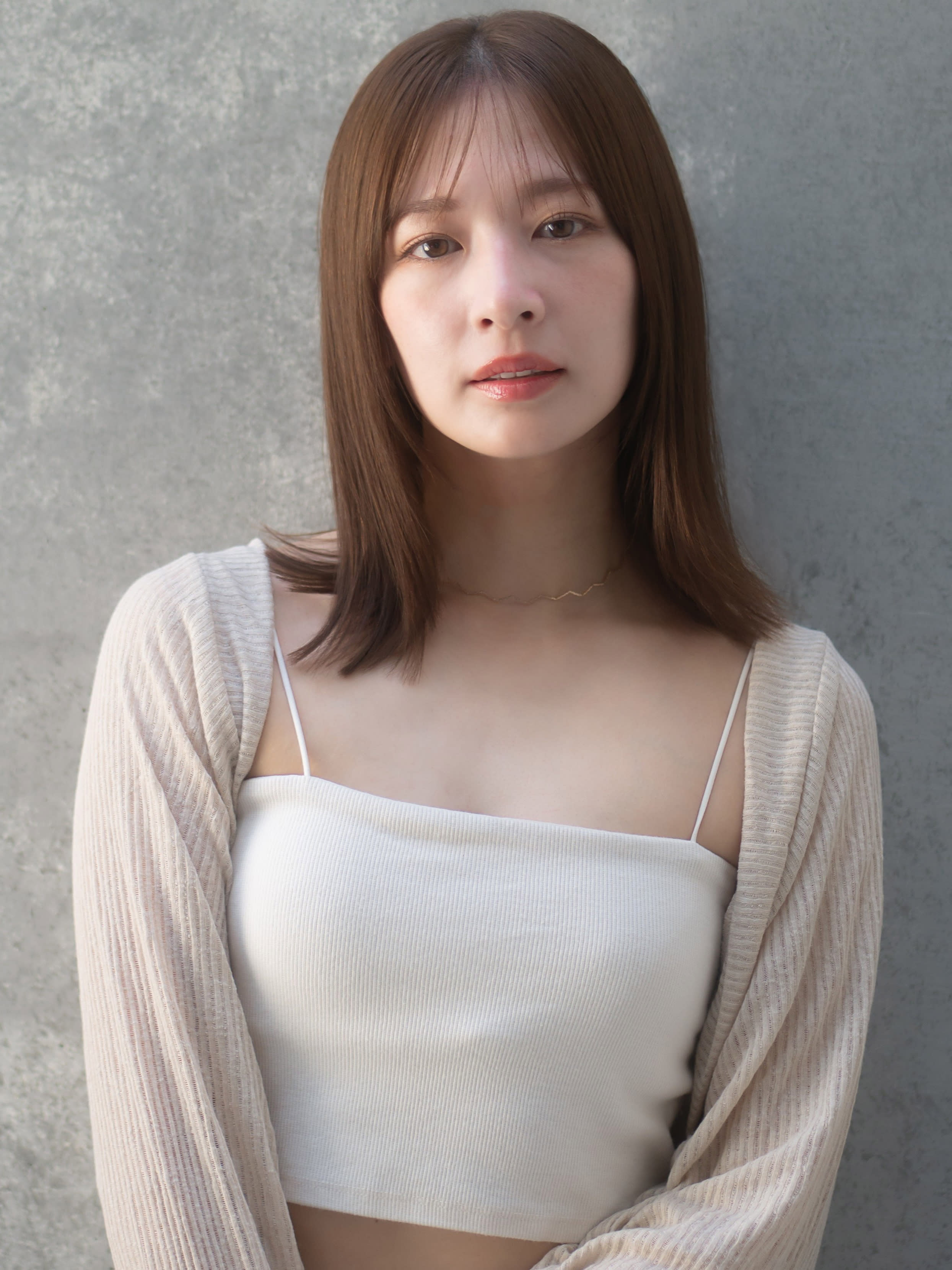 AUBE HAIR noa 熊谷店 【オーブ ヘアー ノア】【オーブ ヘアー ノア クマガヤテン】のスタイル紹介。20代・30代_艶ストレートミディ
