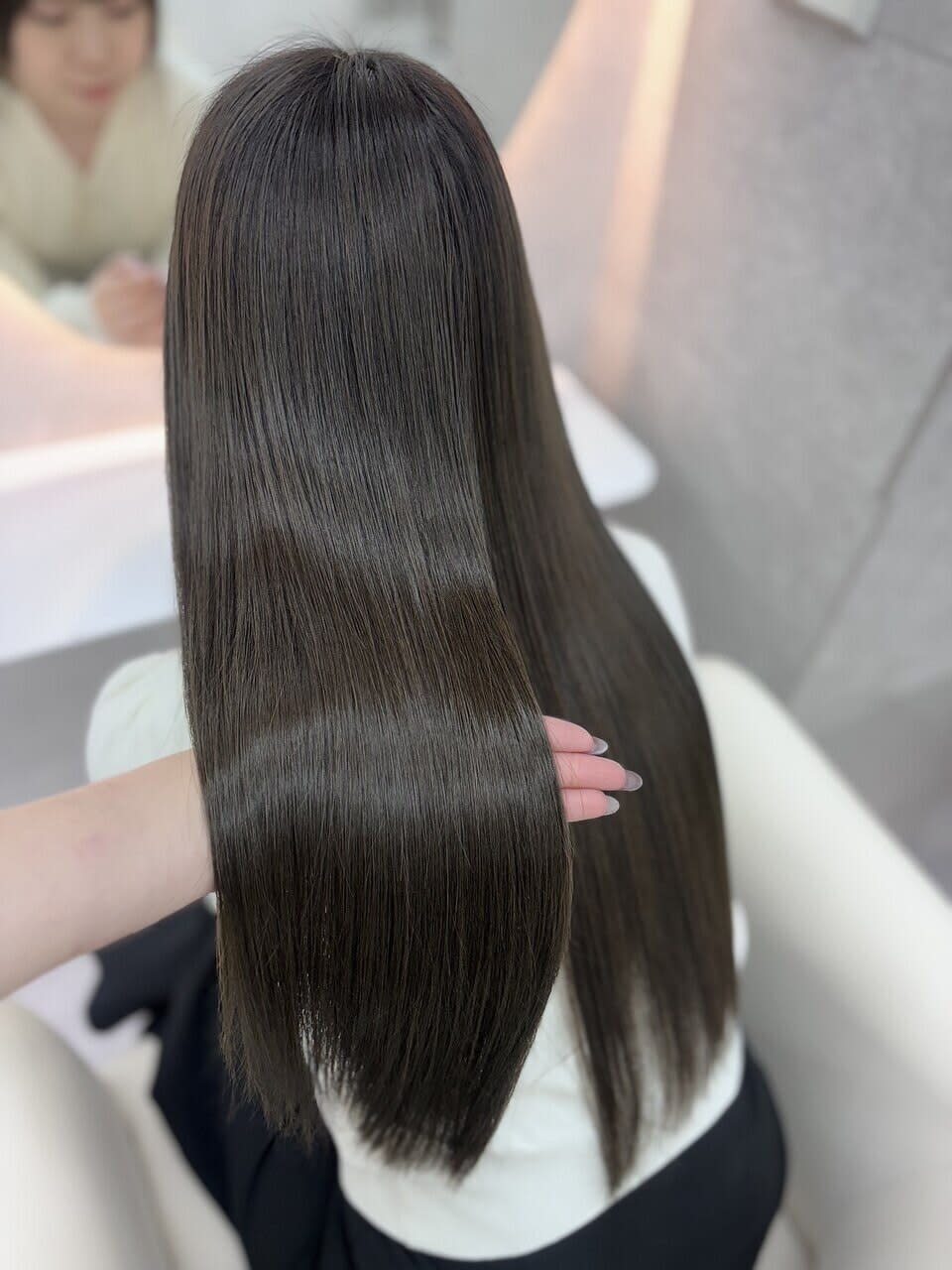 Ess 熊谷 艶髪/髪質改善/ブリーチ【エス クマガヤ ツヤガミ カミシツカイゼン ブリーチ】のスタイル紹介。Ess 熊谷 艶髪髪質改善ブリーチ×スタイル