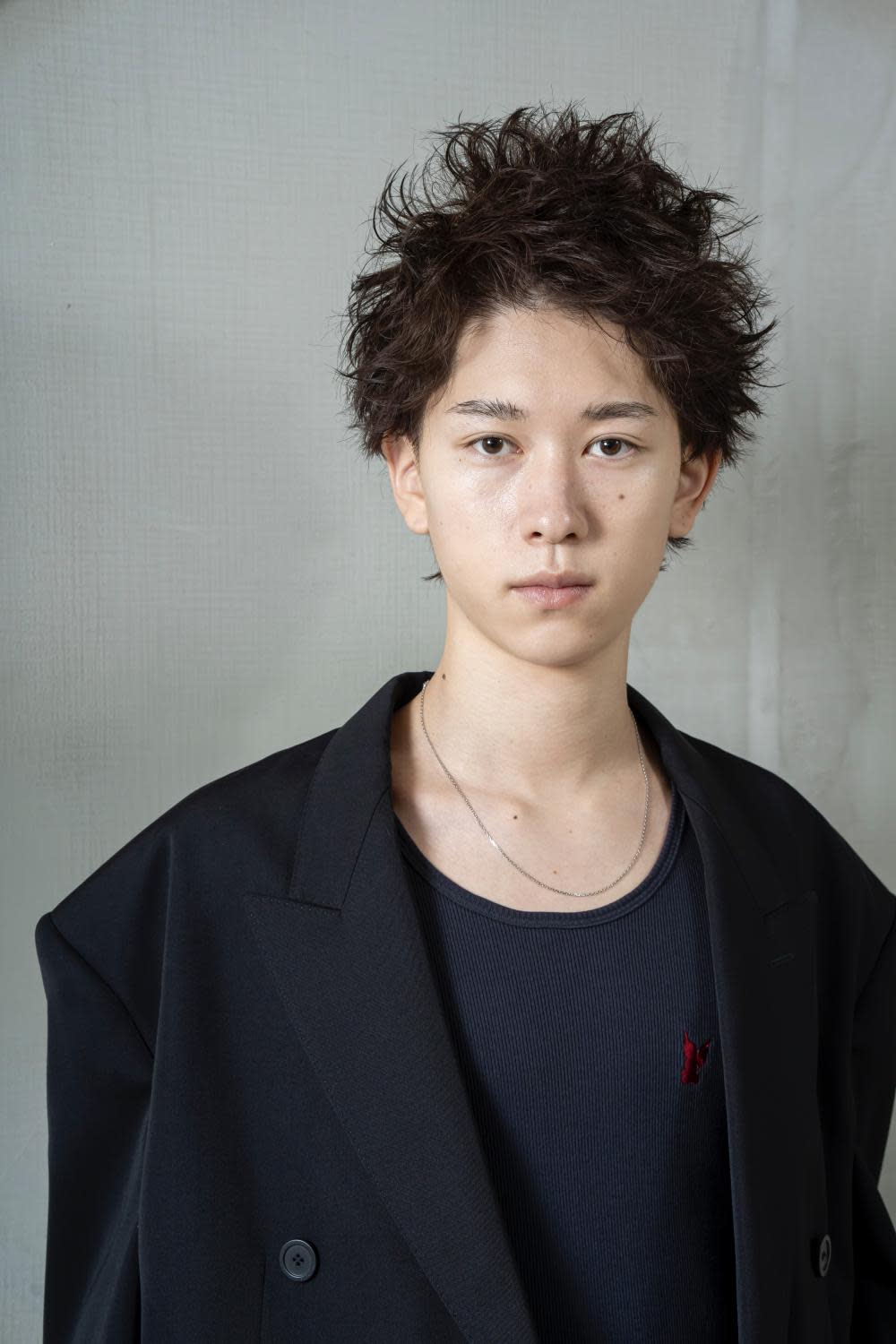 MEN'S SOURCE 塚口【メンズ ソース ツカグチ】【メンズ ソース ツカグチ】のスタイル紹介。アップバングショート/メンズ