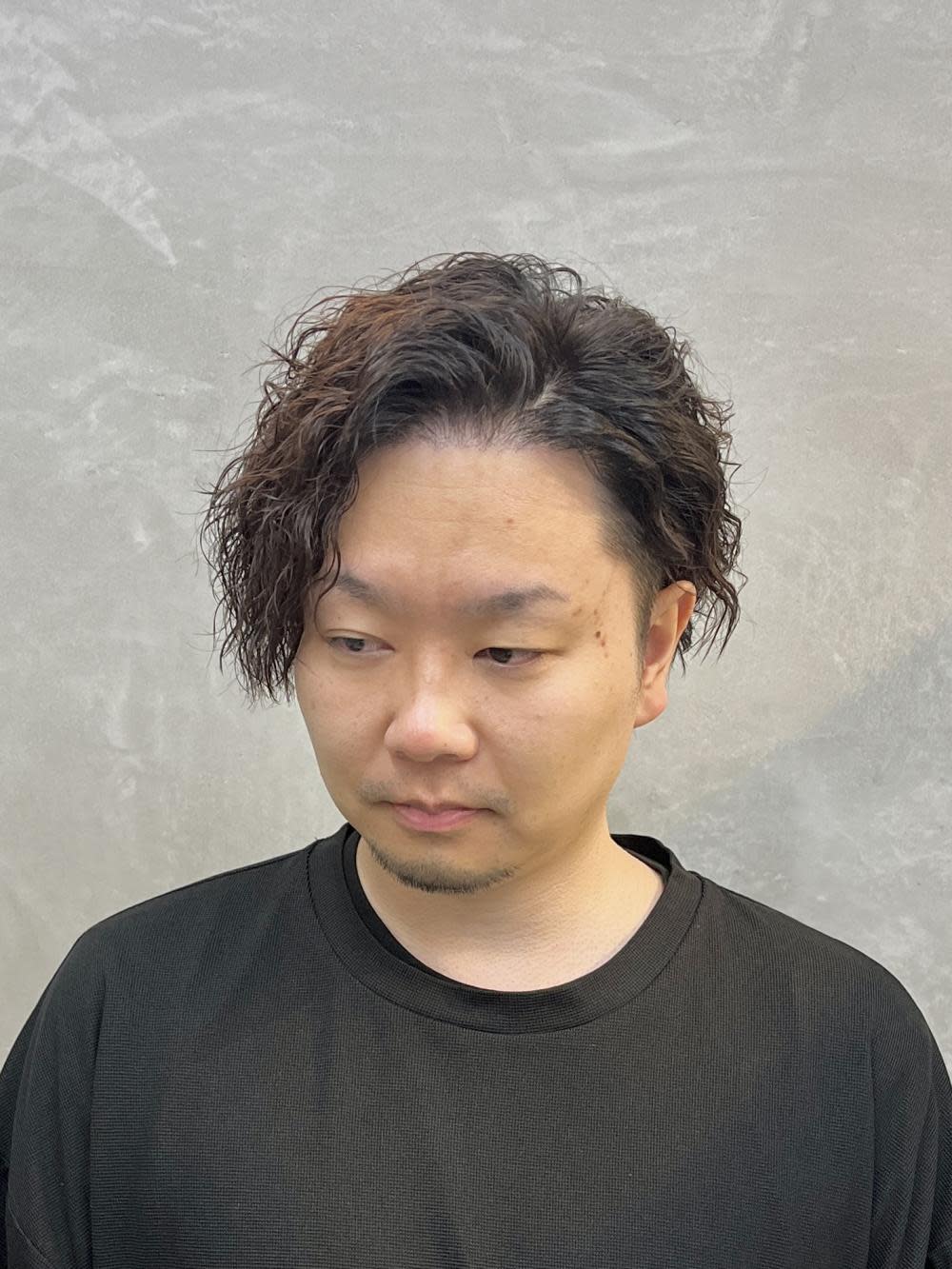 SARM MAN 人形町〈理容室〉【サームマン ニンギョウチョウ リヨウシツ】のスタイル紹介。ツイスパ/ガイルヘア/七三分け
